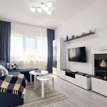 Bright Stylish Apartment In Pitesti Luaran gambar