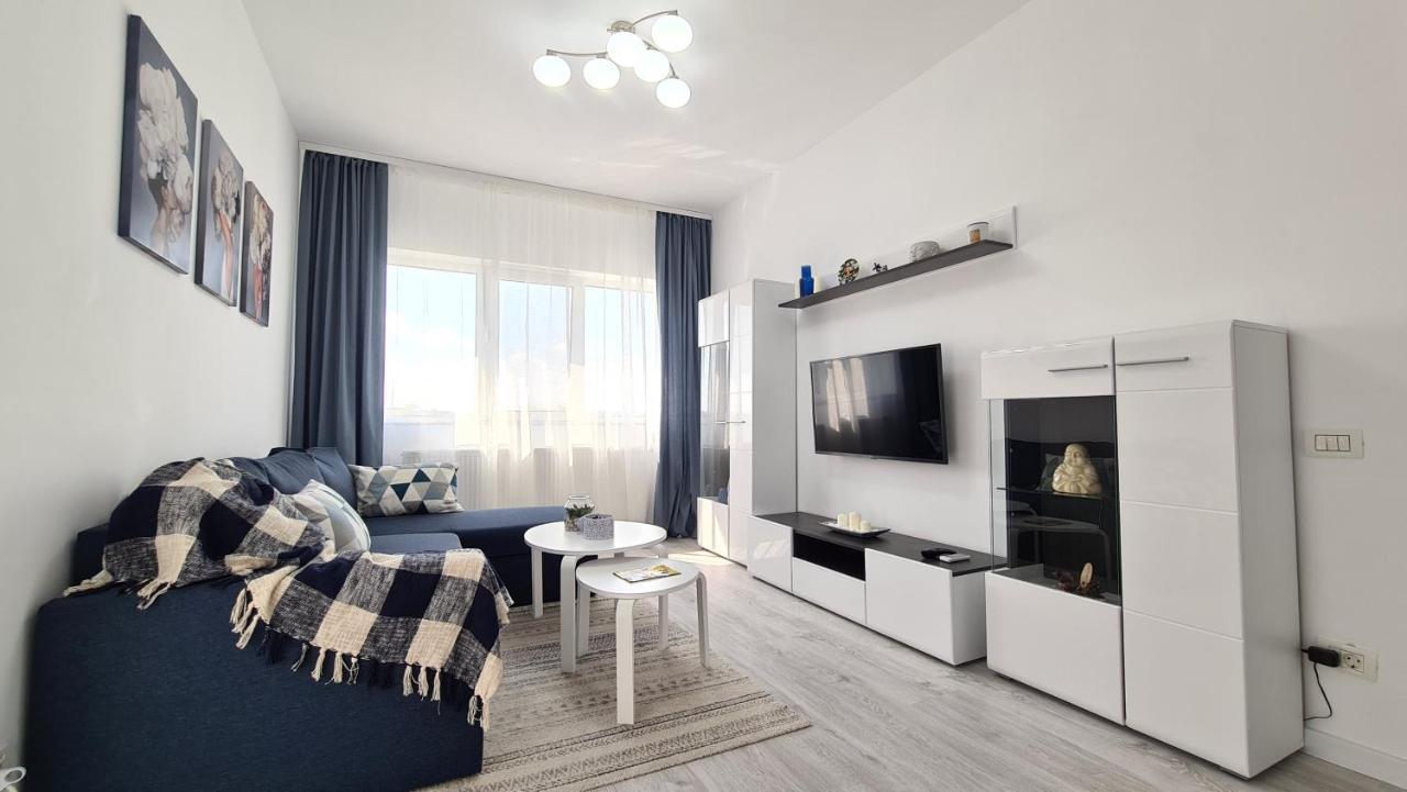 Bright Stylish Apartment In Pitesti Luaran gambar